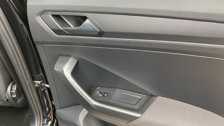 Volkswagen T-Roc 1.6 TDI SE 5dr Diesel Hatchback